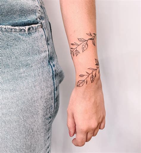 Ramo de flor tatuagem significado  2